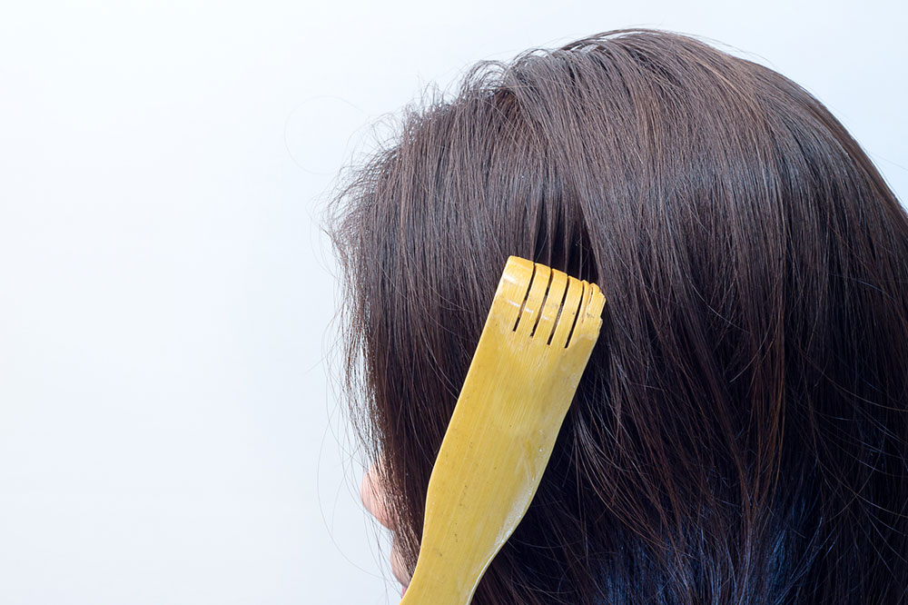Homemade Remedies for Flaky Scalp