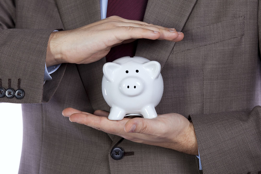 Savings and Checking Accounts: The Main Differences